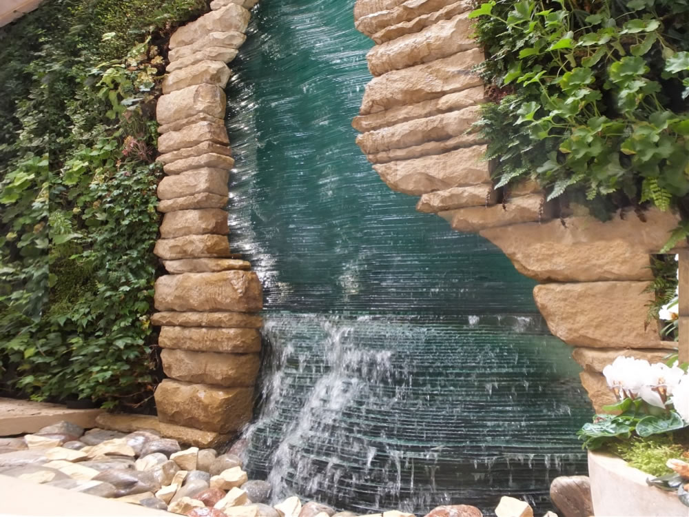 Glass Waterwall Mayfair London