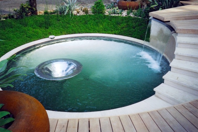 Vortex Pool & Waterfall, Chelsea, London